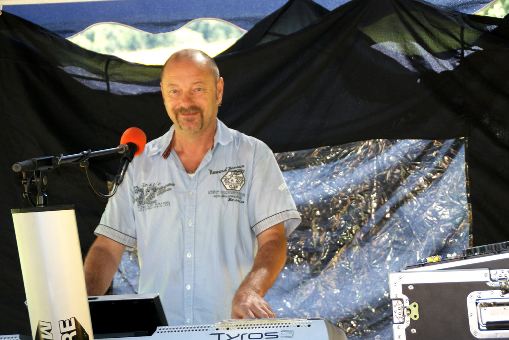 Silvio sorgte f__r Festmusik.JPG