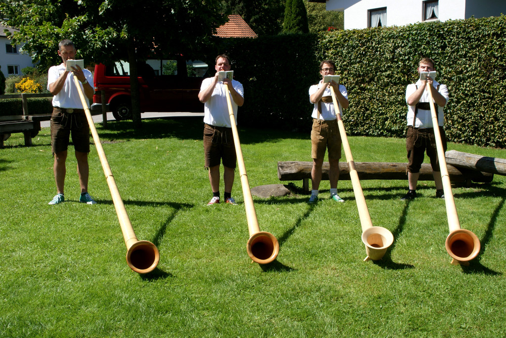 Alphornbl__ser beim St_ Rochusfest.JPG