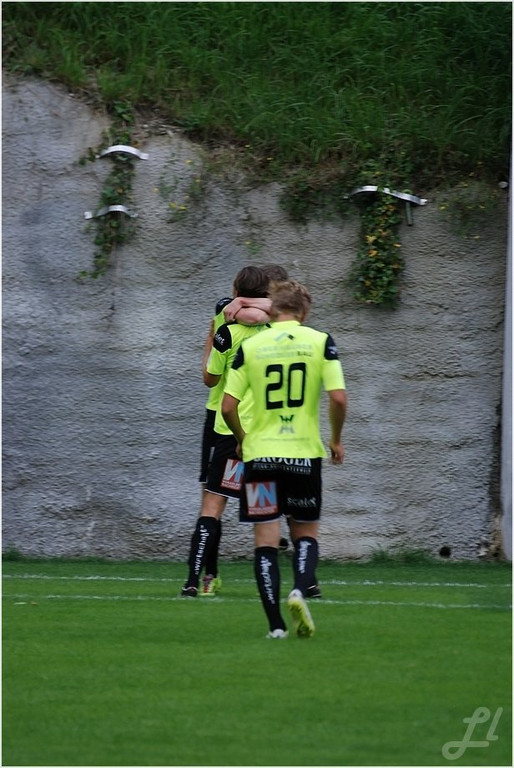 20140814_026_FCBizau_WackerIn_weblight.JPG
