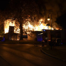 Großbrand in Vösendorf: 150 Feuerwehrleute in NÖ im Einsatz