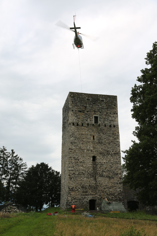 KOE_Tostner Burg Ausgrabungen 15.jpg