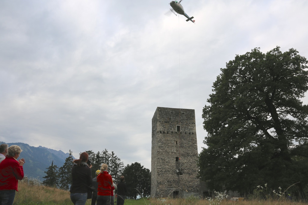 KOE_Tostner Burg Ausgrabungen 18.jpg