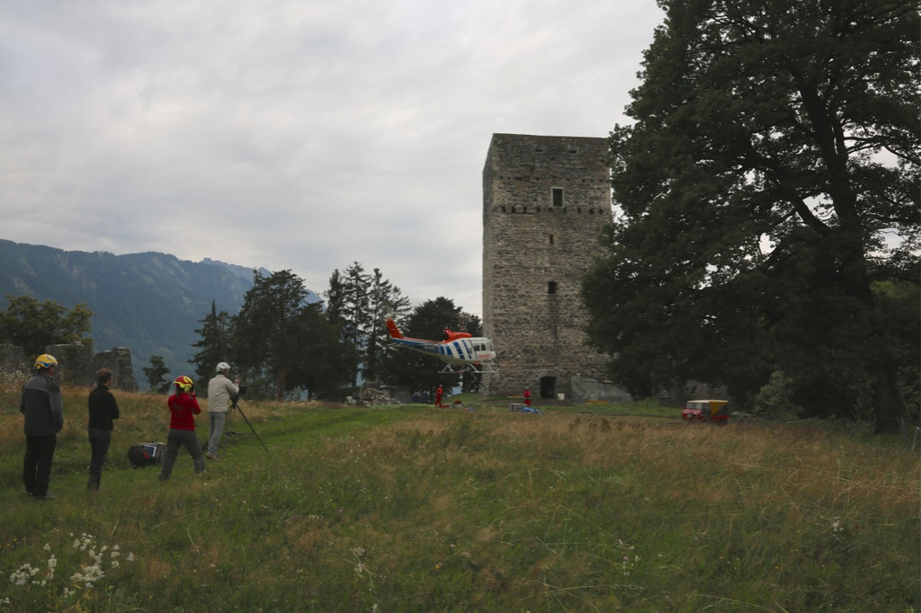 KOE_Tostner Burg Ausgrabungen 22.jpg
