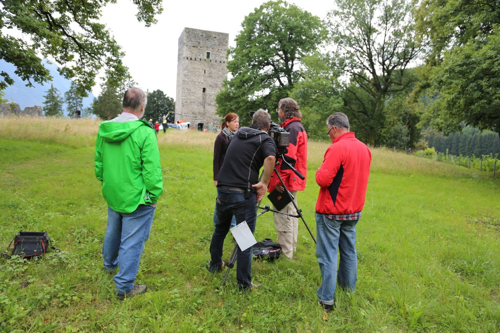 KOE_Tostner Burg Ausgrabungen 25.jpg