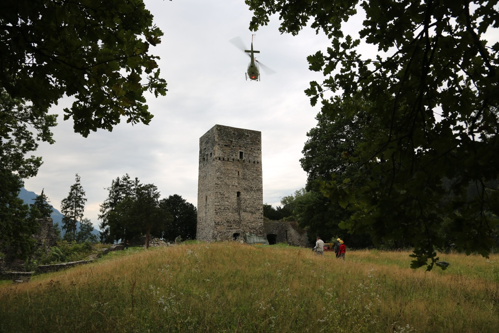 KOE_Tostner Burg Ausgrabungen 30.jpg