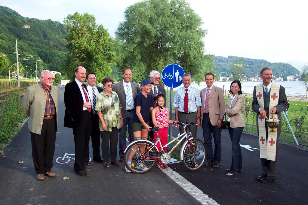 2004 Ufer Er__ffnung.jpg