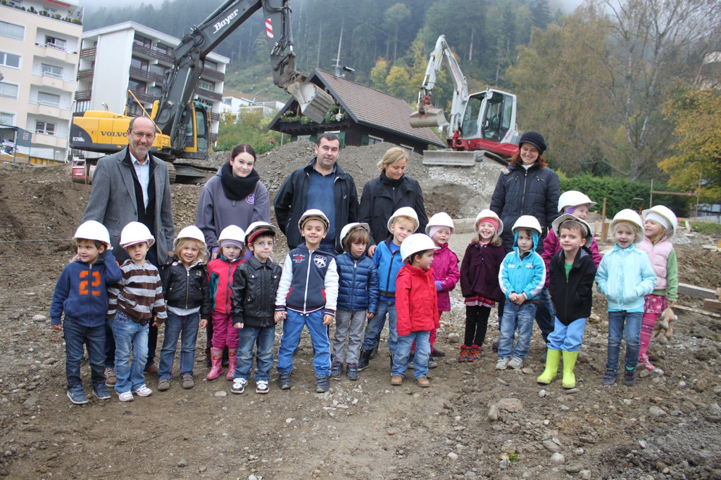 2012 KI Neubau Klausm__hle Besichtigung Kinder 23-10-2012 _1_.jpg