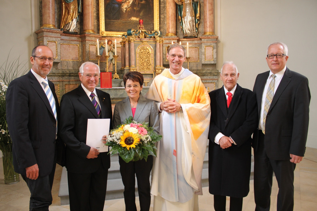 2012 Kirchenrenovierung Abschluss DANKMESSE 30-09-2012 _8_.jpg