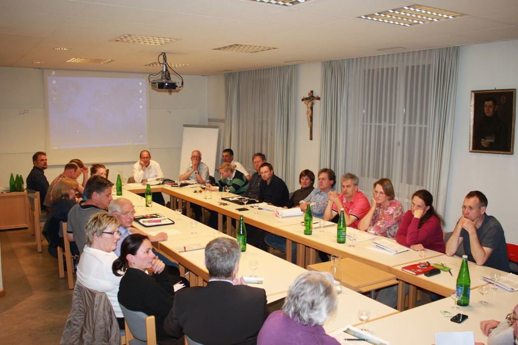 2013 GV Sitzungssaal.jpg