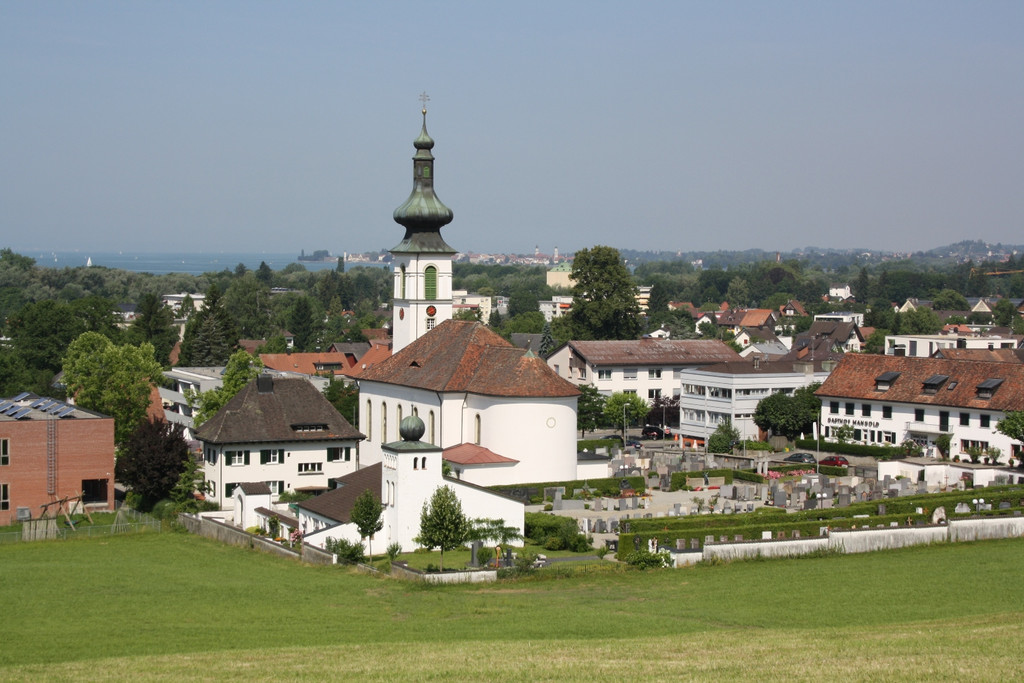 2014 Titel KIRCHE Ausschnitt April 2014.jpg