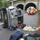 Unfall auf der A2: Klein-Lkw überschlug sich
