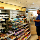 # Titelbild _23_ Viel Platz im neuen Verkaufsraum.JPG