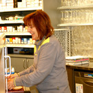 Helga H__rmann liebt ihre Tankstelle.JPG