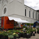 Wochenmarkt bei der Pfarrkirche _1_.jpg