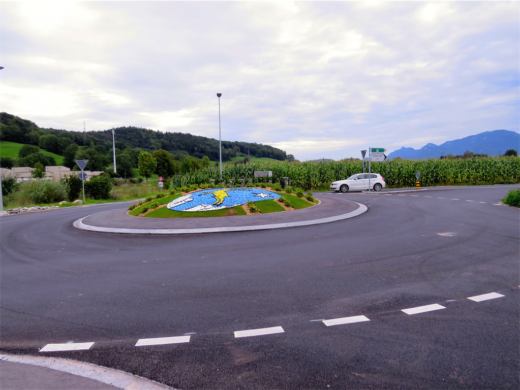 BK_Kreisverkehr_Ru__thi 6.JPG