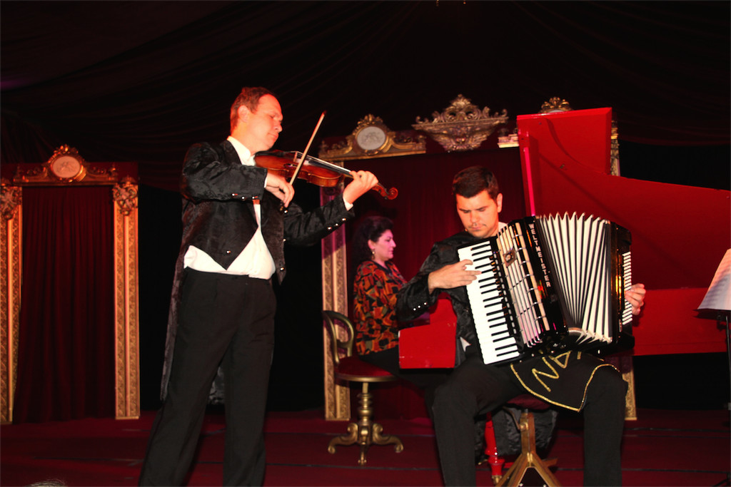 BK_15 Jahre Clowns und Kalorien_Eschen 12.JPG