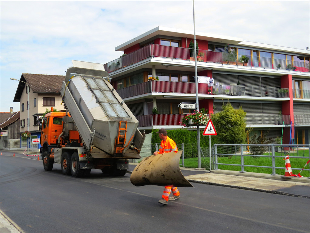 BK_Strassenbelagssanierung Ru__thi 1.JPG