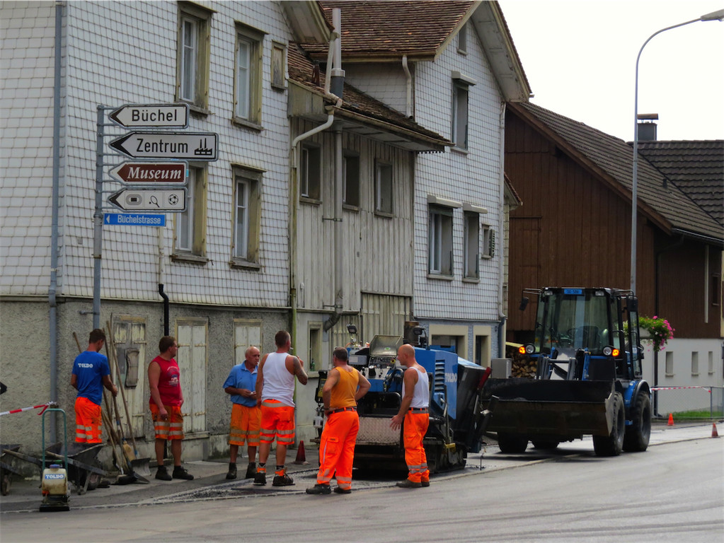 BK_Strassenbelagssanierung Ru__thi 3.JPG
