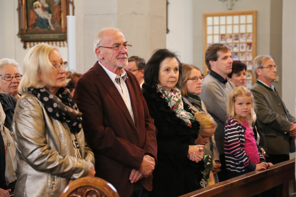BK_Pfarreinzug Pater Wegleitner 3.jpg