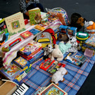 Ausrangierte Spielsachen werden weiter verkauft.JPG