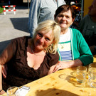 Lydia mit Mama Maria.JPG