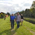 Zuhören und wandern auf dem Dreiländerweg