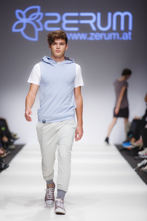 TL_2014-09-11-MQVFW-16h-a-Zerum_Press_003.jpg