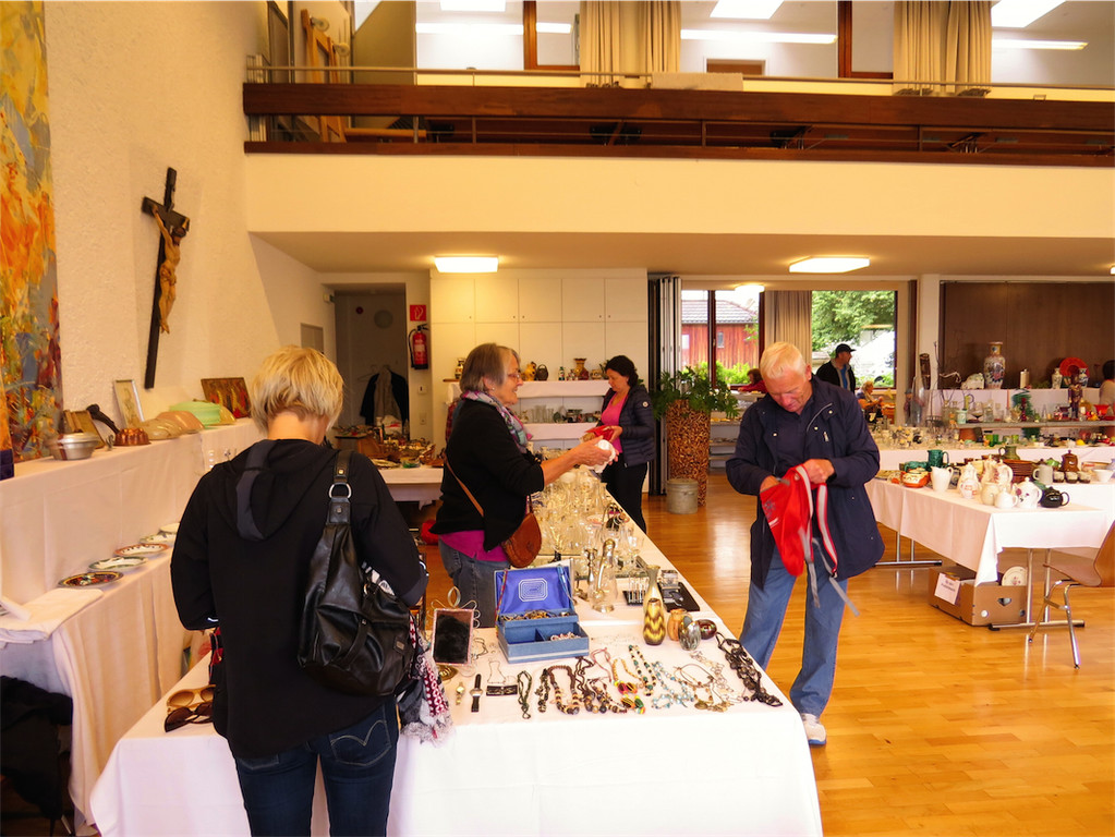 BK_Pfarrflohmarkt_Frastanz_Haus der Begegnung 14.JPG